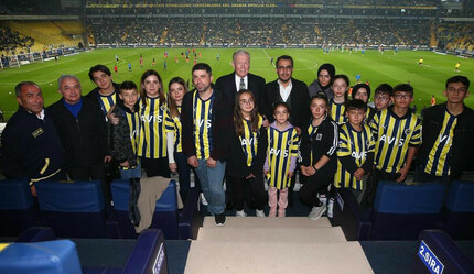 Yaralı madencilerin çocukları Fenerbahçe - Medipol Başakşehir maçını Kadıköy'de izledi - spor