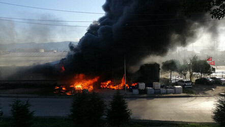 Kocaeli'de TÜPRAŞ'ın yanındaki petrol tesisinde korkutan yangın - gundem