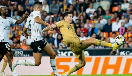 Robert Lewandowski yine yaptı! Barcelona Valencia deplasmanında yine son dakika golüyle güldü - spor