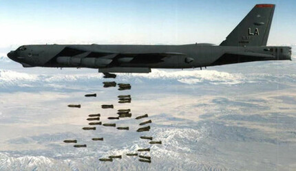 ABD, Avustralya'ya nükleer kapasiteli B-52 bombardıman uçakları konuşlandıracak - dunya