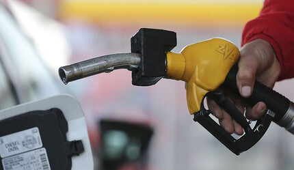 Araç sahipleri dikkat! Akaryakıta çifte zam: Yeni fiyatlar pompaya yansıdı (4 Kasım 2022 güncel benzin, motorin, LPG fiyatları) - ekonomi