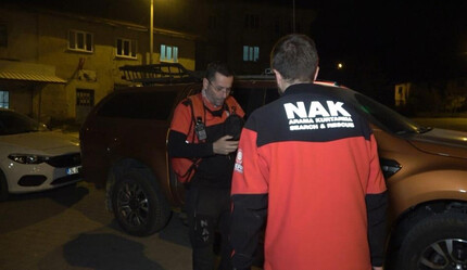 Uludağ'da 2 paraşütçü mahsur kaldı - yasam