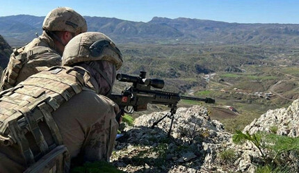 Teröristler kazdıkları hendeklere düştü! Saldırı hazırlığındaki 5 PKK/YPG'li etkisiz hale getirildi - dunya