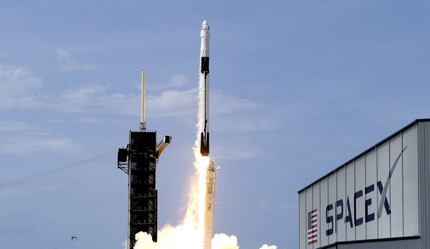 SpaceX uzaya kargo taşıyan Dragon kapsülünü Falcon 9 roketi ile fırlattı. - teknoloji