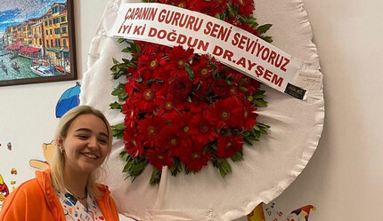 Sahte doktor skandalında yeni detaylar: Kendi adına çelenk yaptırmış - gundem
