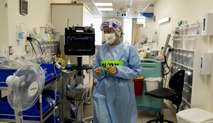 İsrail’de Filistinli çocuğa tatlı veren doktor işten kovuldu - dunya