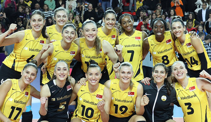 VakıfBank Kulüpler Dünya Şampiyonası'ndaki ilk maçında Kazakistan'ın Kuanysh Club takımına set vermedi - basketbol