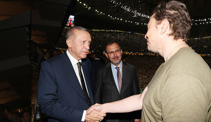 Cumhurbaşkanı Erdoğan, Katar'da Elon Musk ile sohbet etti - dunya
