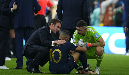 Macron, Mbappe'yi böyle teselli etti - spor