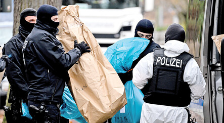 Almanya'da KHK dönemi! Darbe korkusu harekete geçirdi - dunya