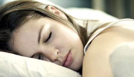 Yemek sonrası bastıran uykuya dikkat: Sebebi tehlikeli olabilir - turkiye-cumartesi