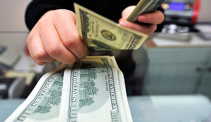 Vatandaş dolar sattı, şirketler topladı - ekonomi