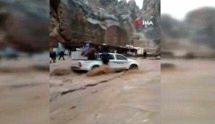 Antik kenti sel vurdu: Turistler tahliye edildi - gundem