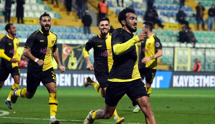 İstanbulspor Kasımpaşa'yı devirdi, Fatih Tekke yönetiminde ilk kez 3 puanı bir arada gördü - spor
