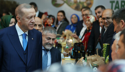 Cumhurbaşkanı Erdoğan, Tarım Ekosistemi Buluşması'na katıldı: Stantları tek tek gezdi, vatandaşlarla sohbet etti - politika