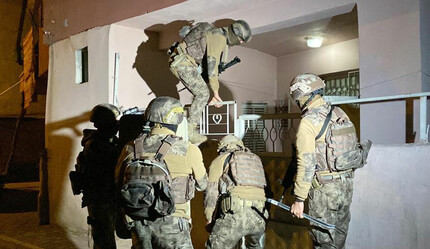 Mersin'de çok sayıda adrese asayiş baskını! 25 gözaltı kararı - gundem