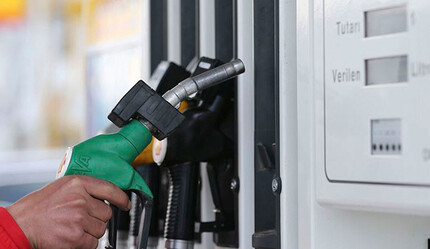 Bu gece tabelalar değişiyor: Benzine 63 kuruş indirim (10 Ocak güncel benzin, motorin, gaz fiyatları) - ekonomi
