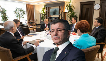 Davutoğlu, önerdikleri cumhurbaşkanı modelinin gerçek yüzünü itiraf etti: Kriz çıkar, ülke seçime gider - politika