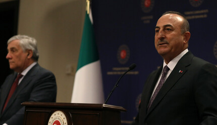 Çavuşoğlu uyardı: İsveç bir tercih yapmalı - gundem