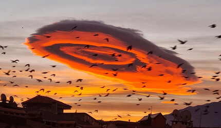 Güne damga vuran fotoğraf Bursa'dan geldi! Herkes UFO sandı, sebebi belli oldu - dunya