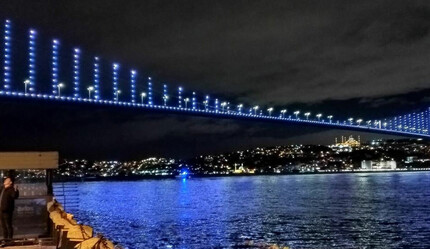 15 Temmuz Şehitler Köprüsü’nde korku dolu dakikalar! Polisin iknaları bile işe yaramadı: Denize atladı, uzun süre bulunamadı - gundem