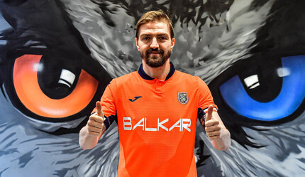 Tecrübeli sol bek Caner Erkin kariyerine Medipol Başakşehir'de devam edecek - spor