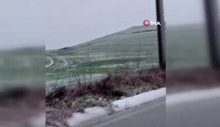 Beklenen geldi, Silivri'de kar yağışı başladı! Tarlalar beyaz örtüyle kaplandı - gundem