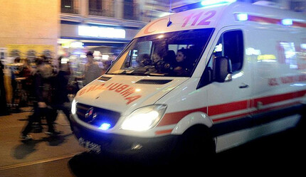 Antalya'dan acı haber! Deprem bölgesine giden itfaiye aracıyla minibüs çarpıştı: Ölü ve yaralılar var - gundem