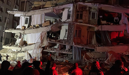 Deprem sonrası ölümlerin en büyük nedeni! Crush sendromu nedir? Enkaz altındakileri neden vatandaşlar kurtarmamalı? - dunya