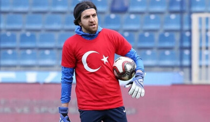 Yeni Malatyaspor kalecisi Ahmet Eyüp Türkaslan deprem enkaz altında kaldı - spor