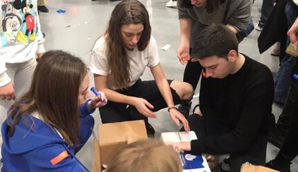 Serenay Sarıkaya, Kaan Yıldırım, Burcu Biricik… Ünlü oyuncular, deprem yardım çalışmalarına katıldı - magazin
