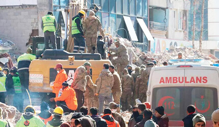 Ambulanslar, iş makineleriyle yarışıyor! Her şey bir hayat daha kurtarmak için - gundem