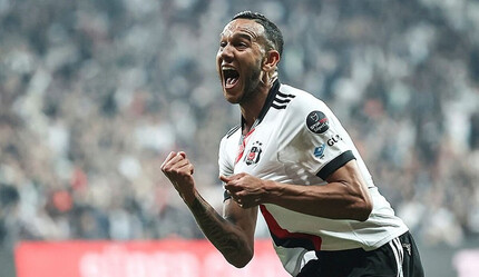 Beşiktaş'a veda eden Josef de Souza Ali Koç'tan helallik istedi;