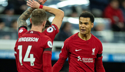 Newcastle United - Liverpool (0-2 Özet) 