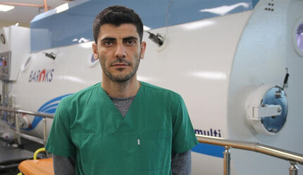 Depremzede doktor acısını unuttu afetzedelerin yarasını sarıyor - gundem