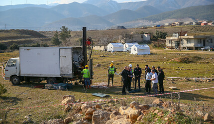 Deprem bölgesinde TOKİ'nin güçlü ve sağlam yapı kriterleri uygulanacak - ekonomi