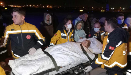 Adanalı yaralı depremzedeler TSK’nın uçağıyla İstanbul’a getirildi - gundem