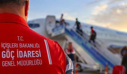 Göç İdaresi'nden '600 bin Suriyeli İstanbul'a götürüldü' iddiasına yalanlanma: Hayal ürünü - politika