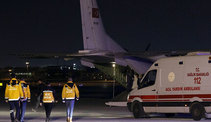 Son dakika: Bakan Koca: Deprem bölgesinden İstanbul'a nakledilen 16 bin 294 yaralıdan 15 bin 119'u taburcu oldu - gundem