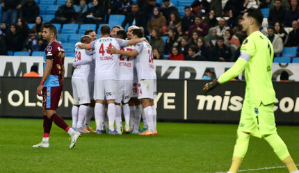 Trabzonspor - Ümraniyespor (1-2 Maç Sonucu)  Fırtına dindi, iç saha yenilmezlik serisi sona erdi - spor