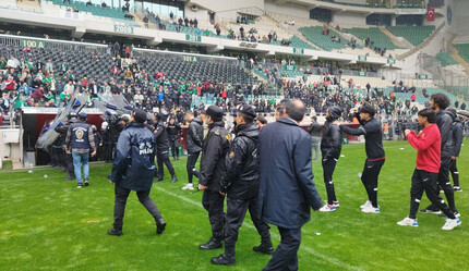 Bursaspor - Amedspor maçında kavga çıktı! Süleyman Soylu soruşturma açıldığını duyurdu - gundem