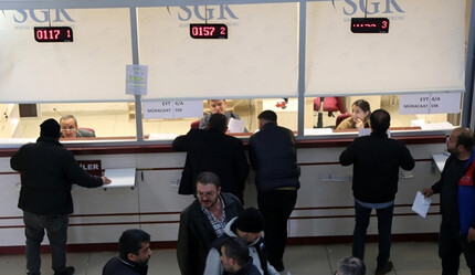 SGK'dan EYT açıklaması: Mağdur edildikleri iddiaları gerçeği yansıtmamaktadır - gundem