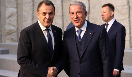 Bakan Akar, Yunan mevkidaşı ile görüştü - gundem