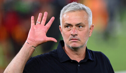 Dünya futbolu rekor teklifi konuşuyor! Jose Mourinho yeni takımında servet kazanacak - spor