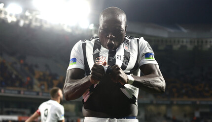 Medipol Başakşehir - Beşiktaş (0-2 Maç Sonucu) Aboubakar atmaya, Kartal kazanmaya devam - spor