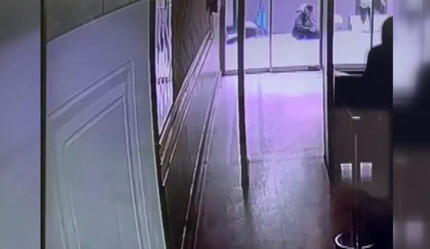 İstanbul'da kadın cinayeti: Rezidans girişinde sevgilisini bıçakladı - dunya