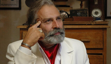 Sahnede rahatsızlanarak hastaneye kaldırılan Haluk Bilginer taburcu oldu - magazin