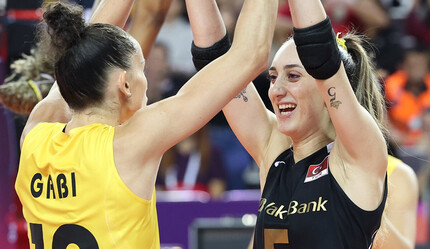 VakıfBank - Vero Volley (3-0 Maç Sonucu) CEV Şampiyonlar Ligi'nde çeyrek final ilk maçı - voleybol