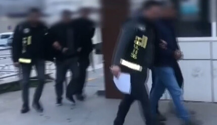 Nurdağı'nda yıkılan binalarla ilgili firari 2 şüpheli yakalandı - gundem