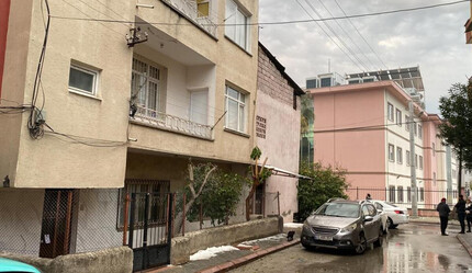 Televizyon seyrederken bir anda dehşet saçtı, önce karısını sonra annesini öldürdü - gundem